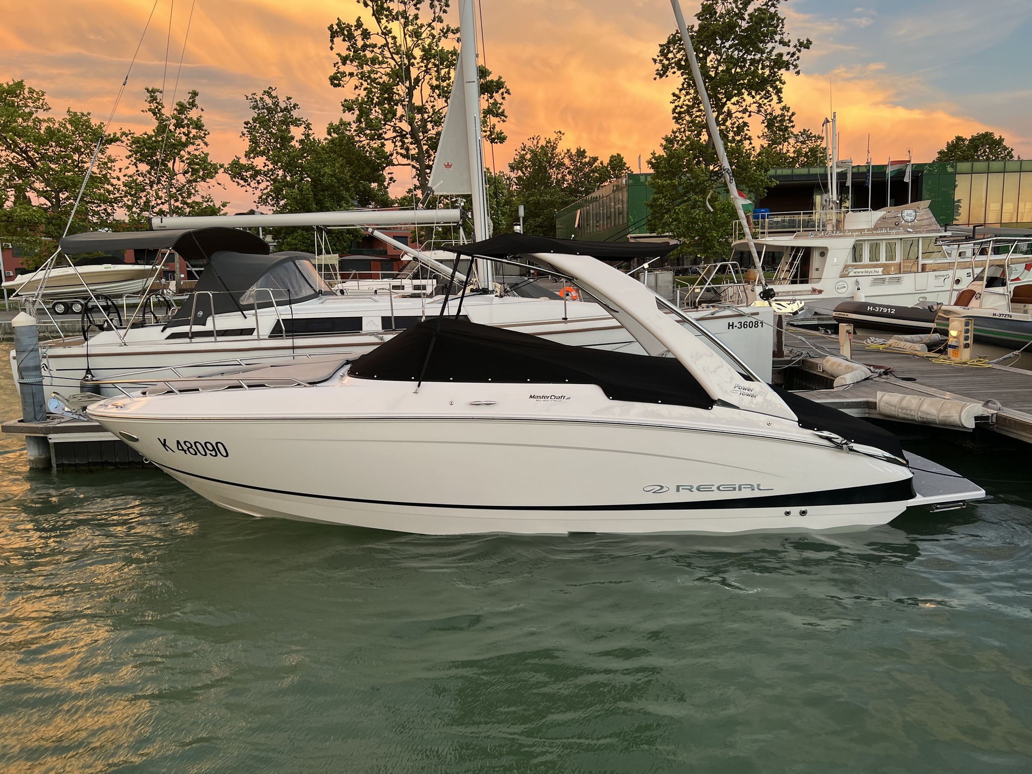 Canissi a Balaton hullámain – exkluzív hajós rendezvény a BL Yacht Clubban